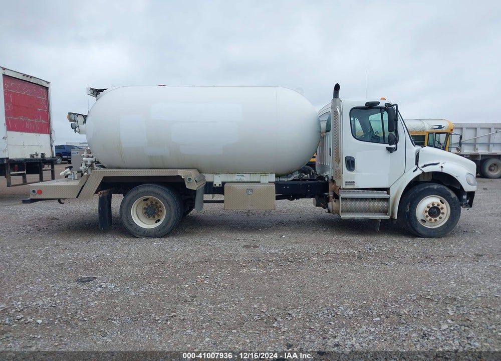 2010 FREIGHTLINER M2 106 MEDIUM DUTY VIN: 1FVACXDT1ADAU2008