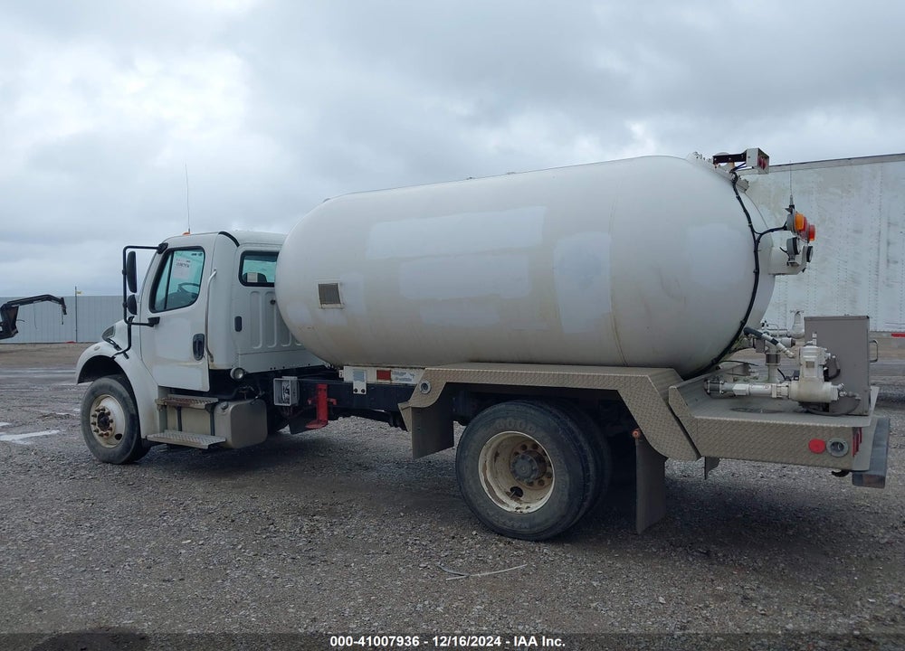 2010 FREIGHTLINER M2 106 MEDIUM DUTY VIN: 1FVACXDT1ADAU2008
