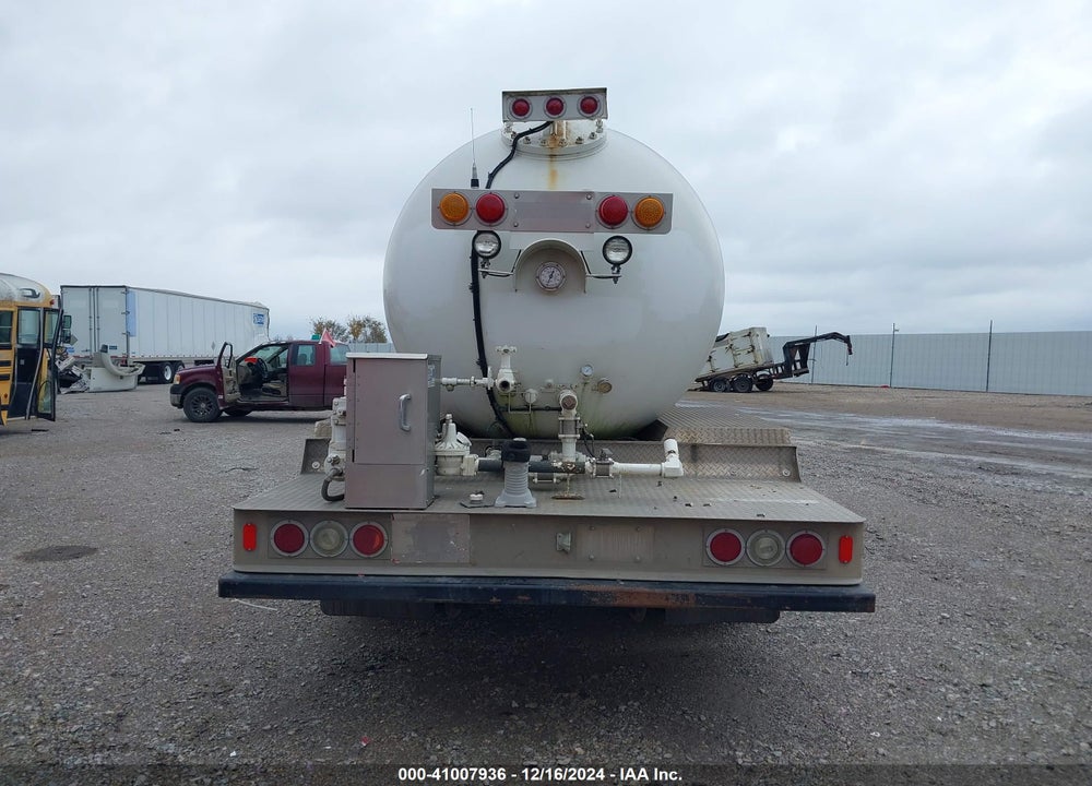 2010 FREIGHTLINER M2 106 MEDIUM DUTY VIN: 1FVACXDT1ADAU2008