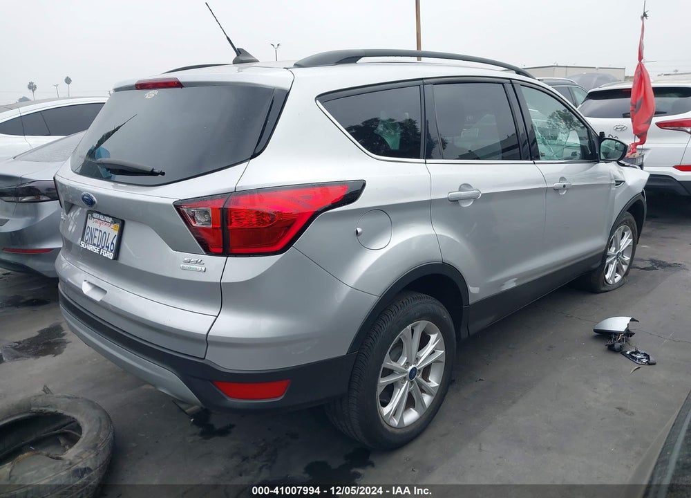 2019 FORD ESCAPE SEL VIN: 1FMCU0HD0KUB62145