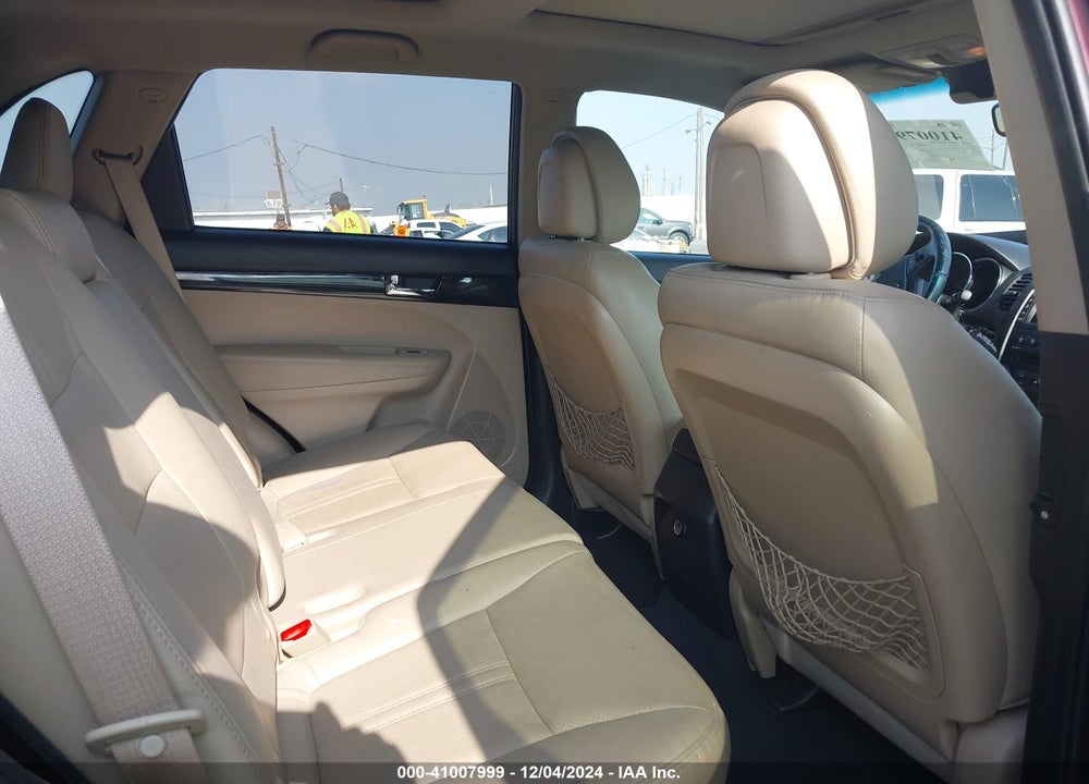 2011 KIA SORENTO EX V6 VIN: 5XYKUDA29BG149783