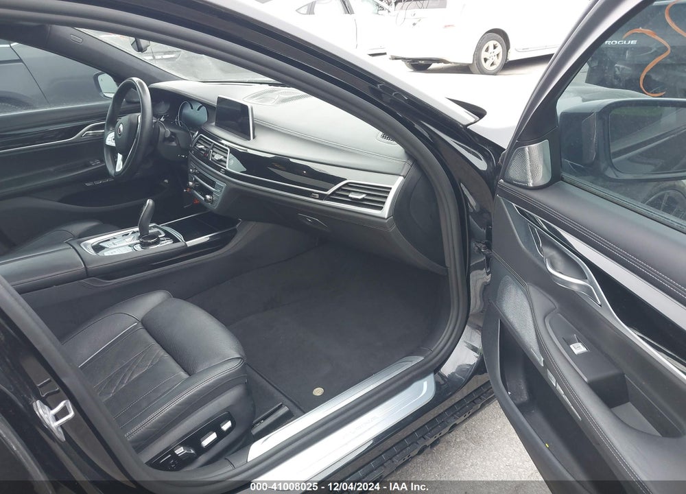 2018 BMW ALPINA B7 XDRIVE VIN: WBA7F2C51JG856106