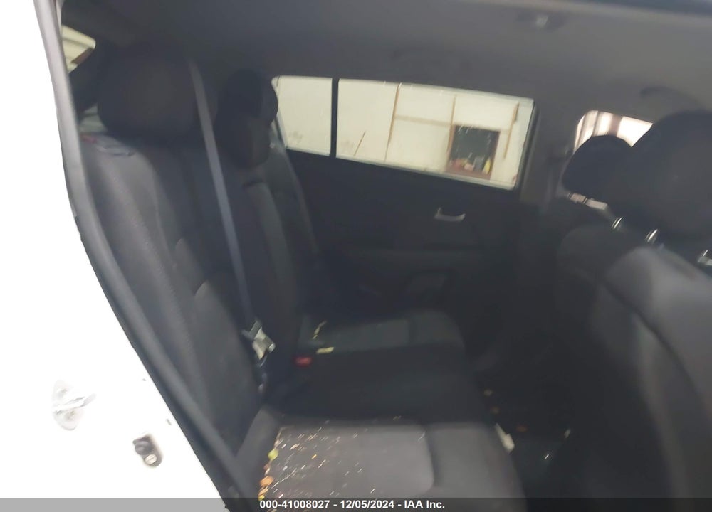 2011 KIA SPORTAGE VIN: KNDPBCA22B7153872