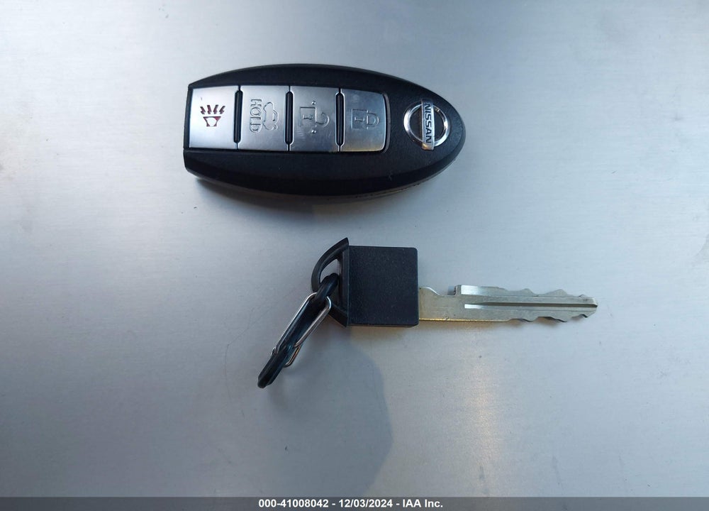 2016 NISSAN SENTRA SR VIN: 3N1AB7AP5GY240280