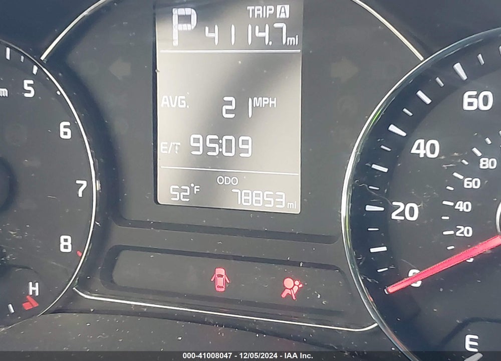 2017 KIA FORTE VIN: 3KPFK4A72HE093677