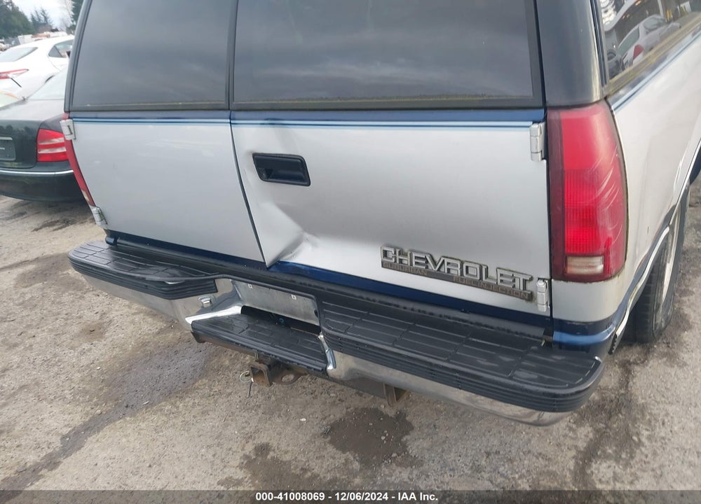 1994 CHEVROLET SUBURBAN K1500 VIN: 1GNFK16K6RJ388241