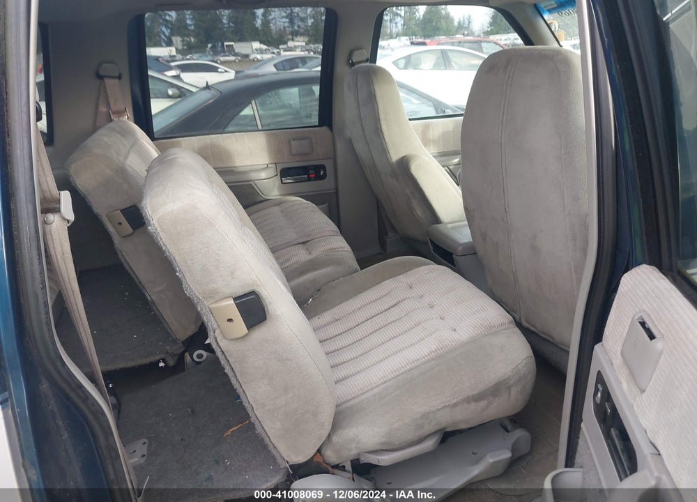 1994 CHEVROLET SUBURBAN K1500 VIN: 1GNFK16K6RJ388241
