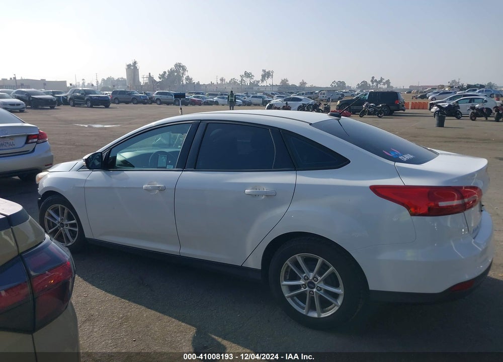 2015 FORD FOCUS SE VIN: 1FADP3F23FL207034