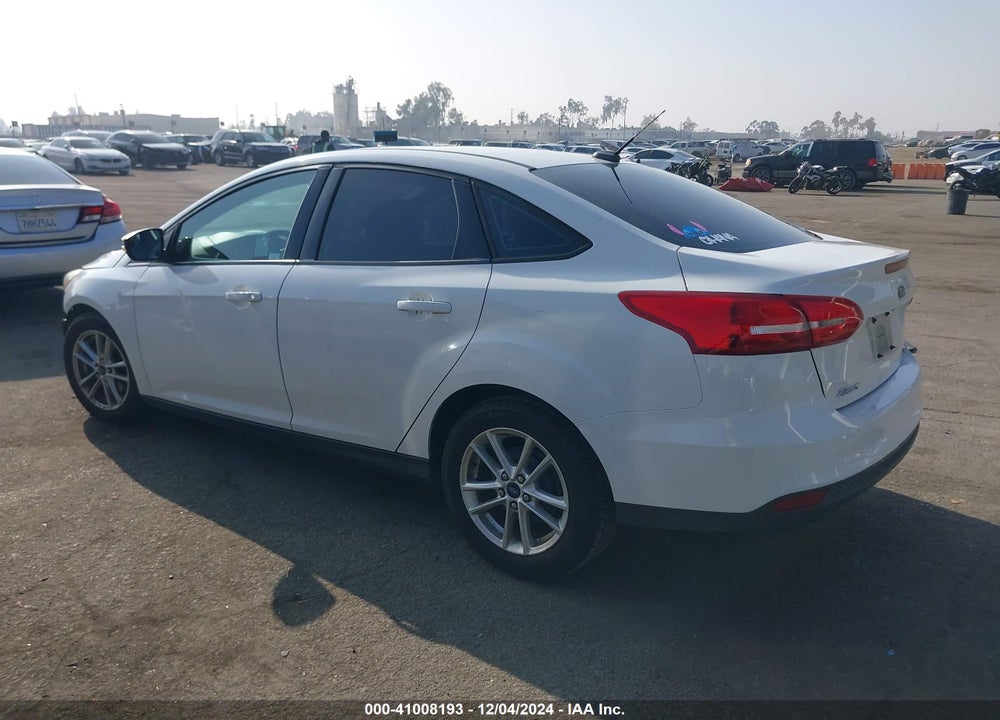 2015 FORD FOCUS SE VIN: 1FADP3F23FL207034