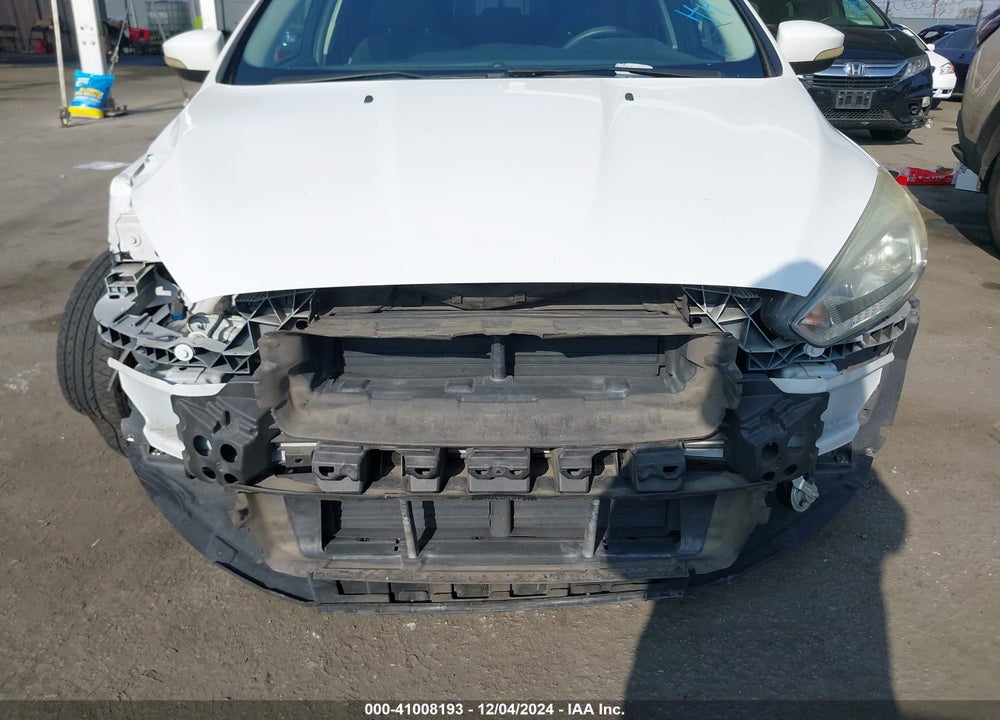 2015 FORD FOCUS SE VIN: 1FADP3F23FL207034
