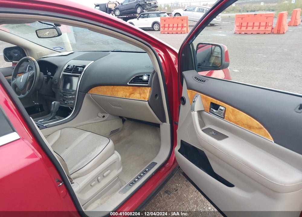 2011 LINCOLN MKX VIN: 2LMDJ6JK2BBJ06582
