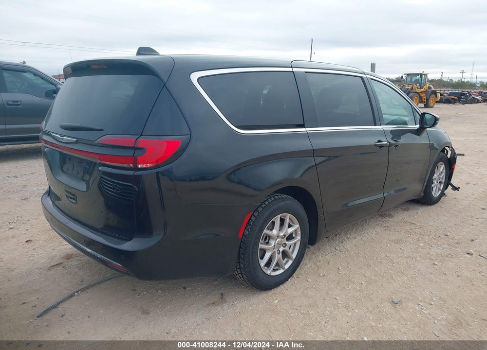 2024 CHRYSLER PACIFICA TOURING L VIN: 2C4RC1BG7RR124638
