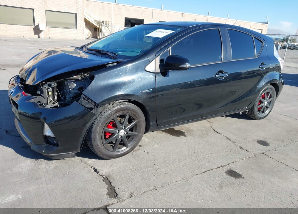 2013 TOYOTA PRIUS C VIN: JTDKDTB33D1032348