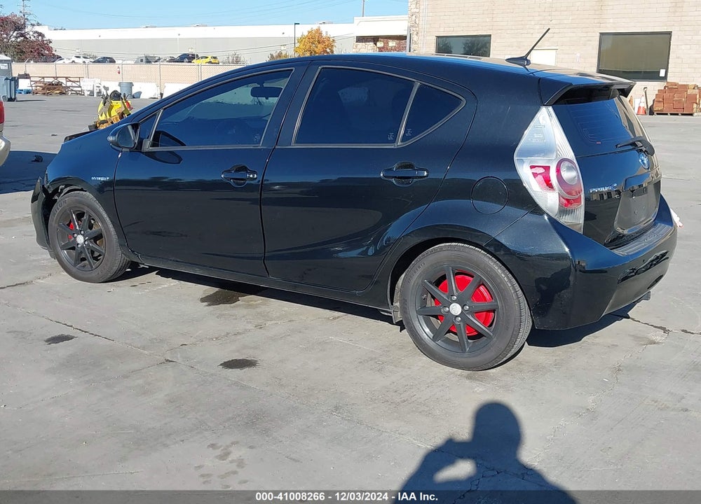 2013 TOYOTA PRIUS C VIN: JTDKDTB33D1032348