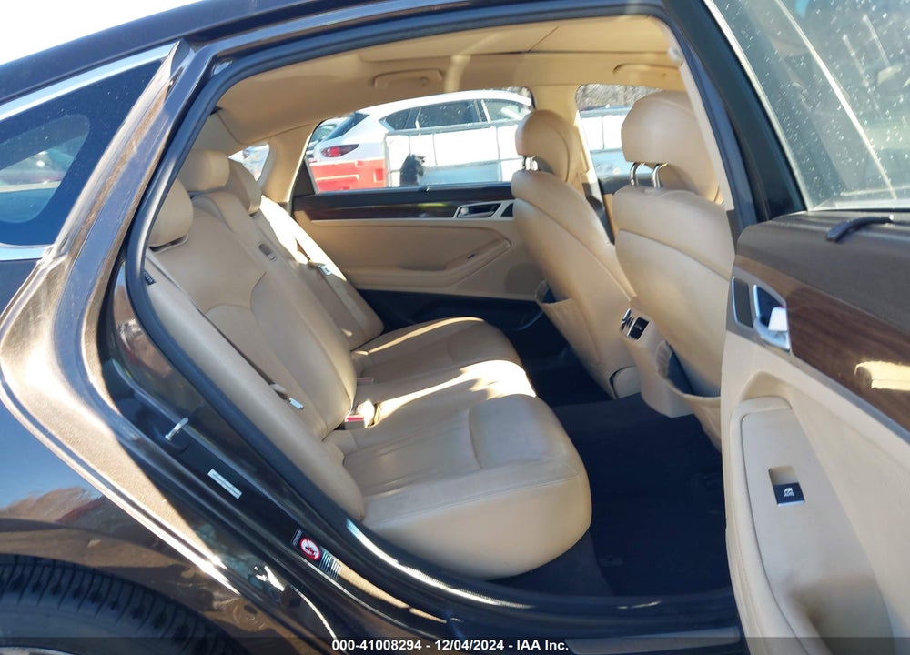 2015 HYUNDAI GENESIS VIN: KMHGN4JE4FU017978