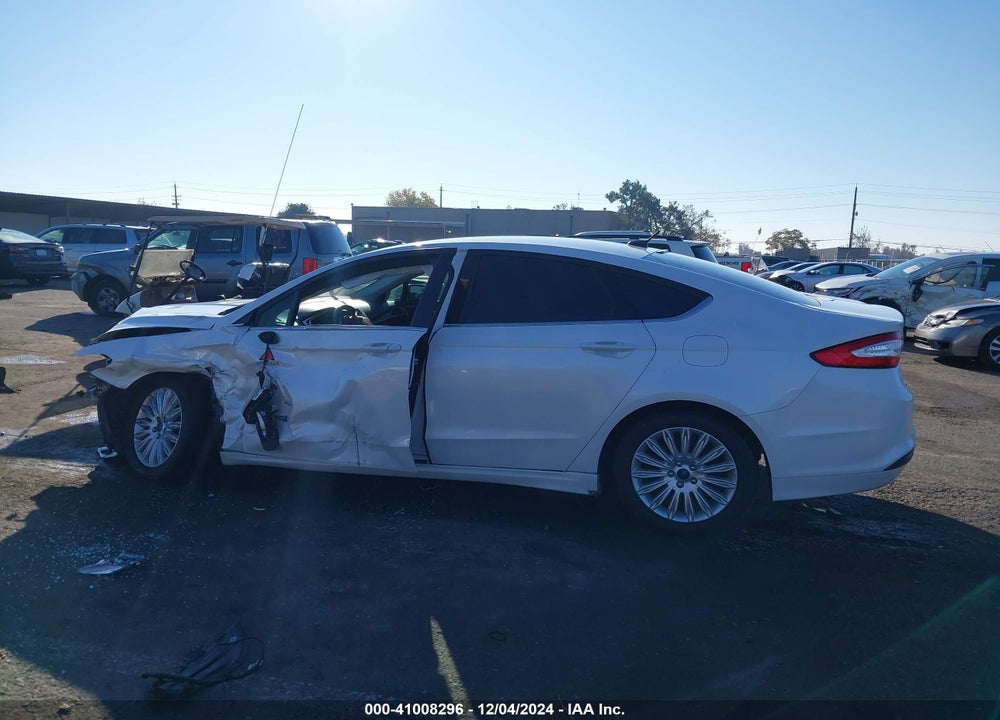 2015 FORD FUSION VIN: 3FA6P0LU2FR195005