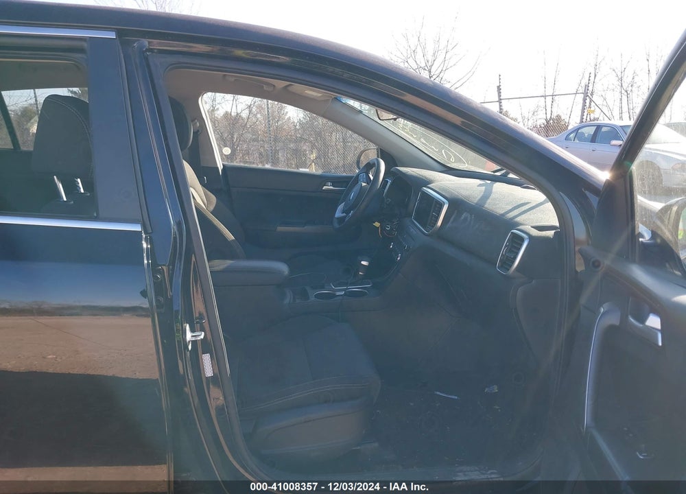 2022 KIA SPORTAGE LX VIN: KNDPMCACXN7952595