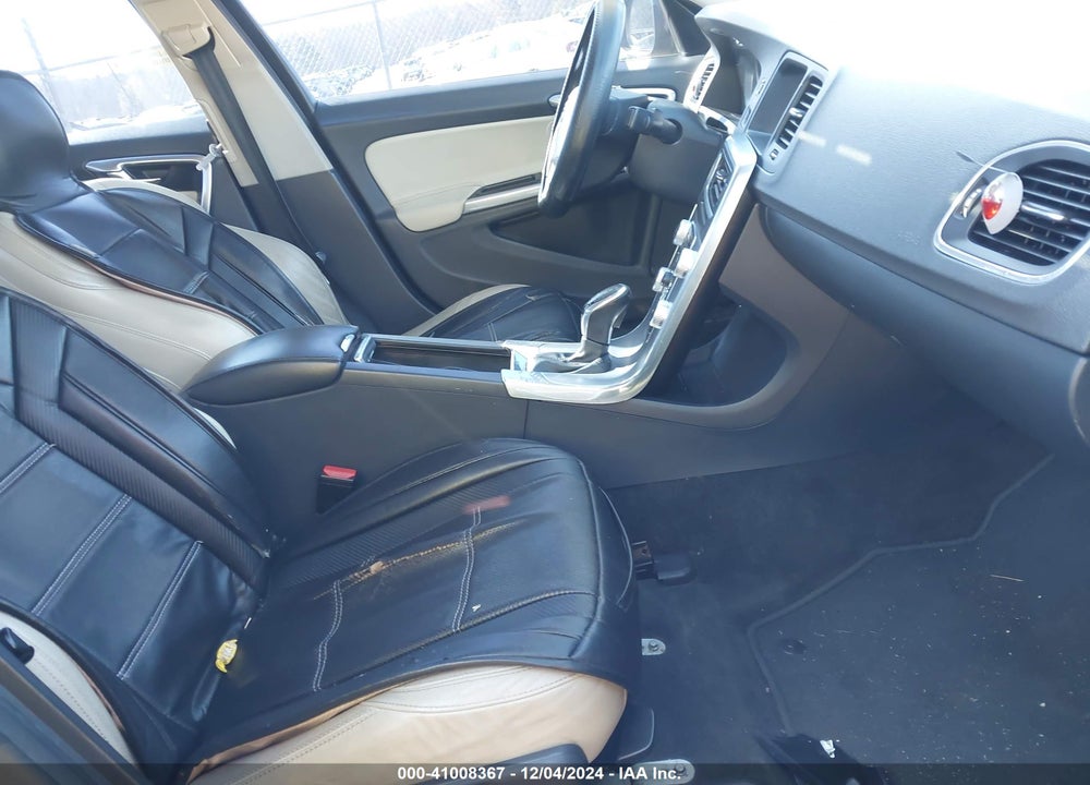 2017 VOLVO S60 VIN: YV126MFL7H2420428
