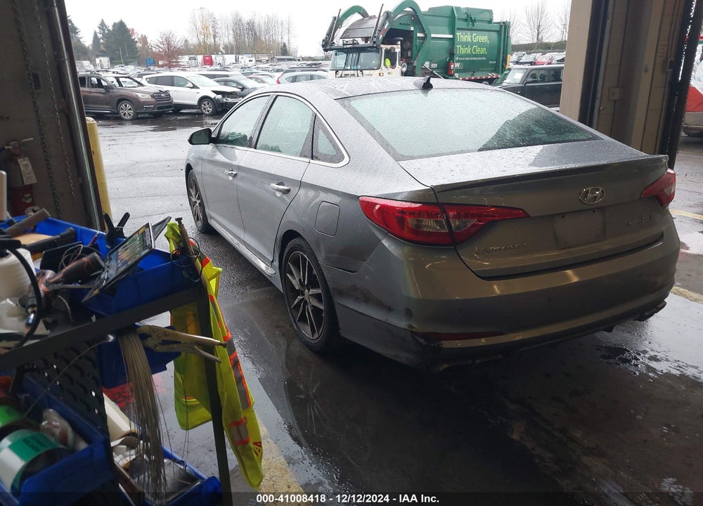 2015 HYUNDAI SONATA SPORT 2.0T VIN: 5NPE34AB1FH039809