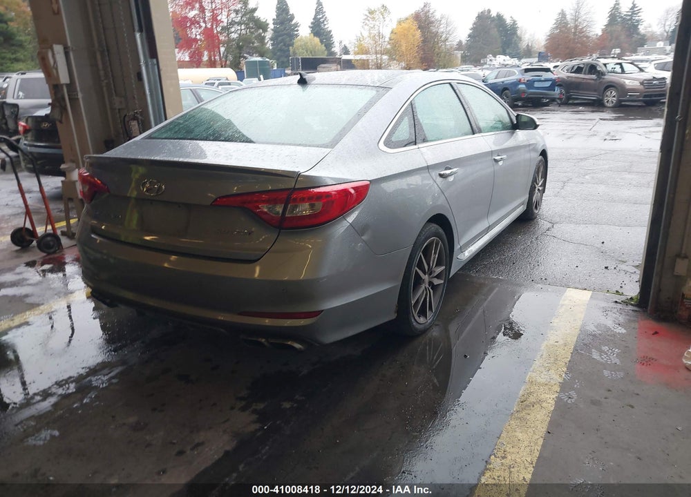 2015 HYUNDAI SONATA SPORT 2.0T VIN: 5NPE34AB1FH039809