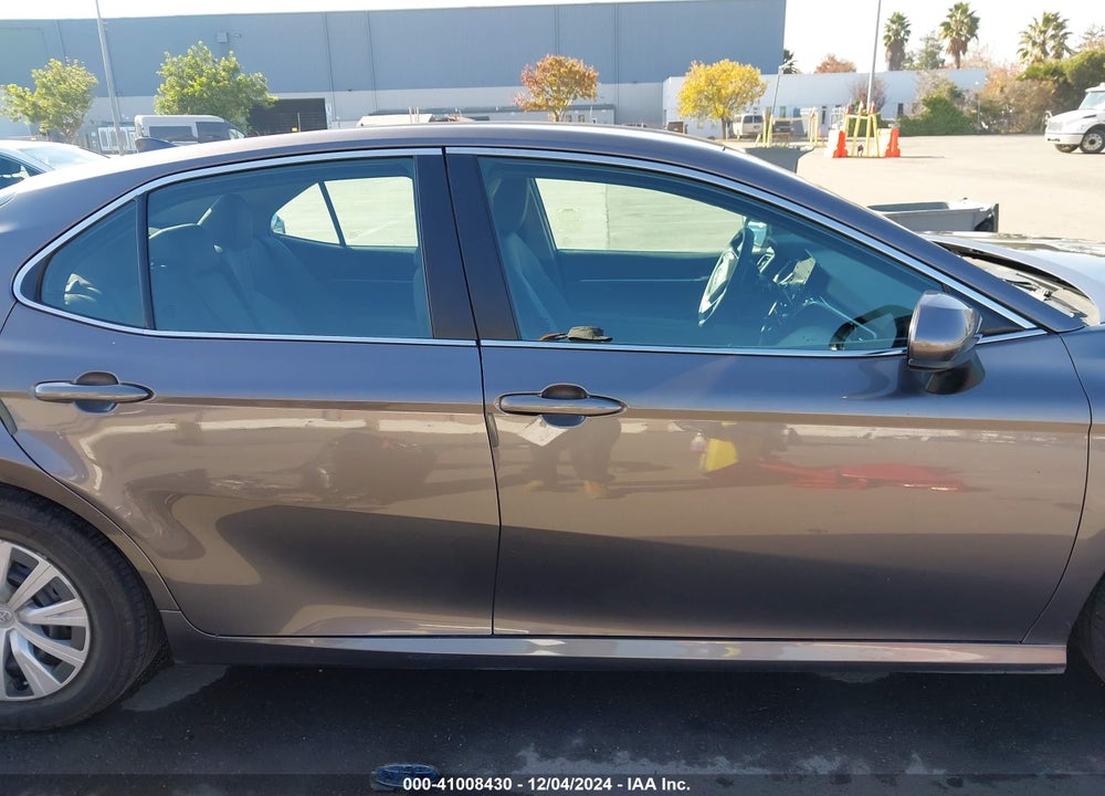 2022 TOYOTA CAMRY LE HYBRID VIN: 4T1C31AKXNU577009