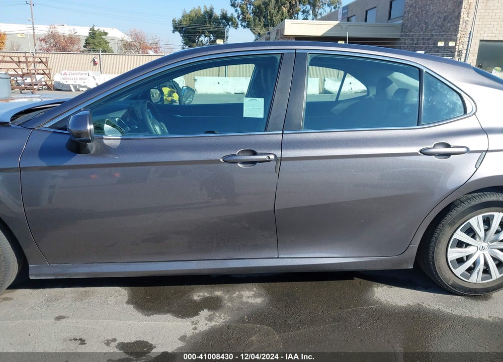 2022 TOYOTA CAMRY LE HYBRID VIN: 4T1C31AKXNU577009