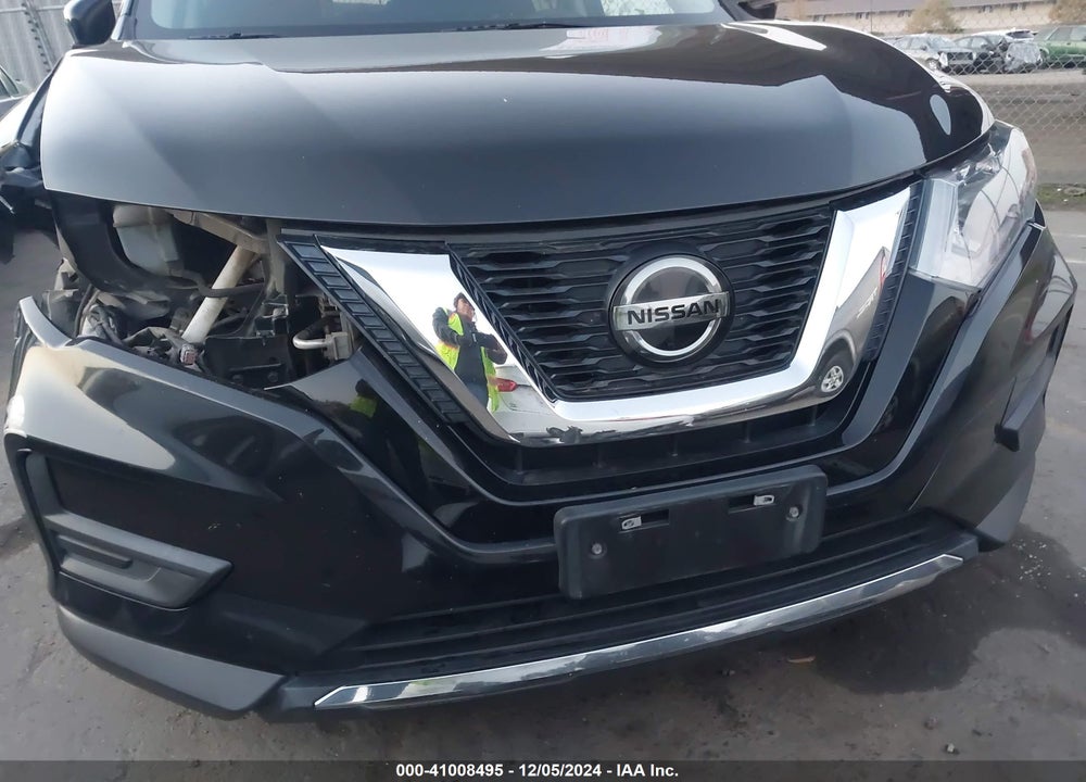 2018 NISSAN ROGUE SV VIN: 5N1AT2MT4JC813333