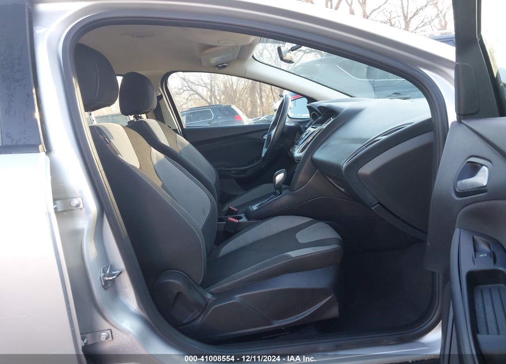 2014 FORD FOCUS SE VIN: 1FADP3K22EL440682