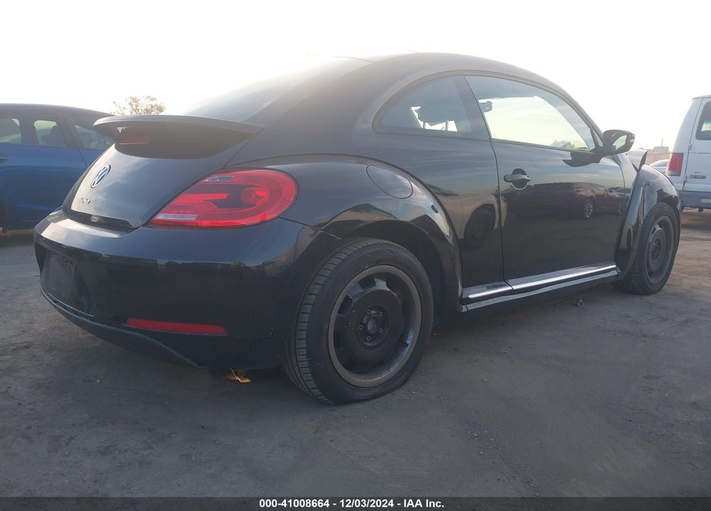 2016 VOLKSWAGEN BEETLE 1.8T CLASSIC VIN: 3VWF17AT5GM638905