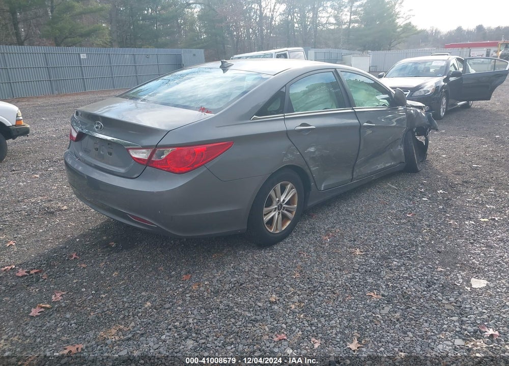 2013 HYUNDAI SONATA GLS VIN: 5NPEB4AC3DH714584