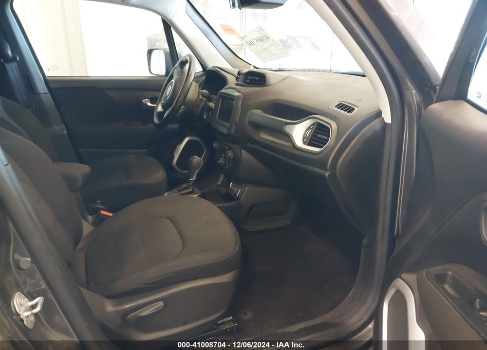 2018 JEEP RENEGADE LATITUDE FWD VIN: ZACCJABB7JPG90663