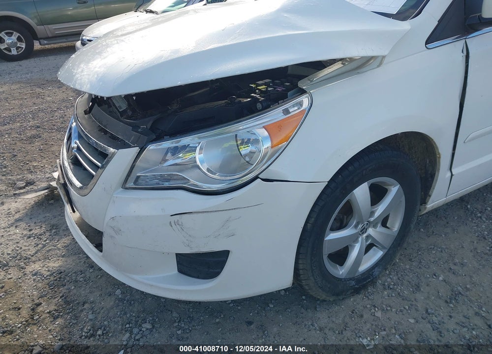 2011 VOLKSWAGEN ROUTAN SE VIN: 2V4RW3DG4BR806291