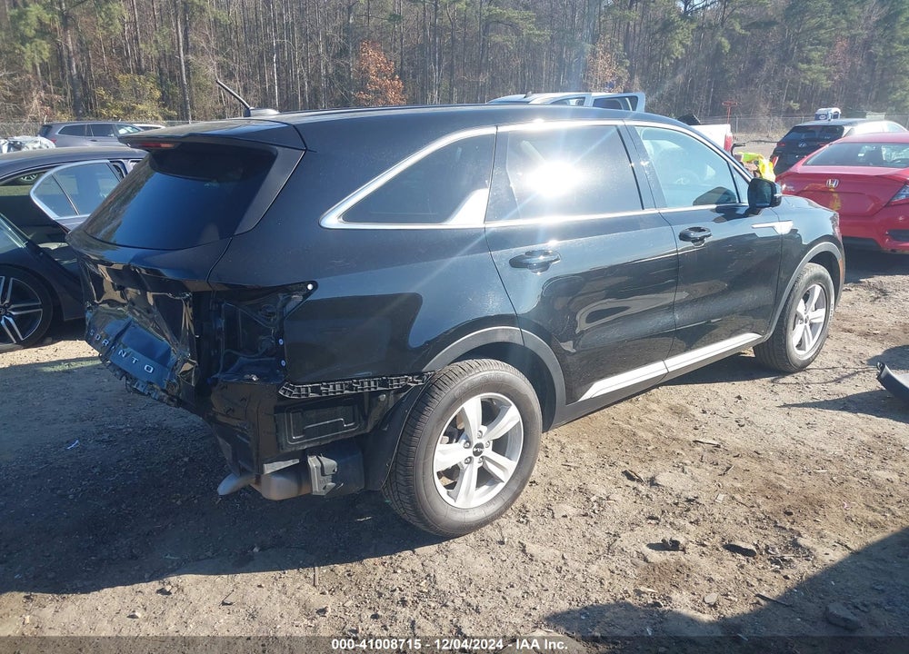 2022 KIA SORENTO LX VIN: 5XYRG4LC7NG109895