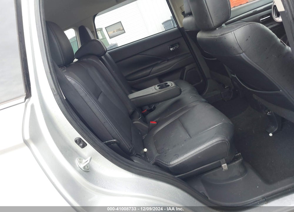 2018 MITSUBISHI OUTLANDER SEL VIN: JA4AD3A31JZ001538