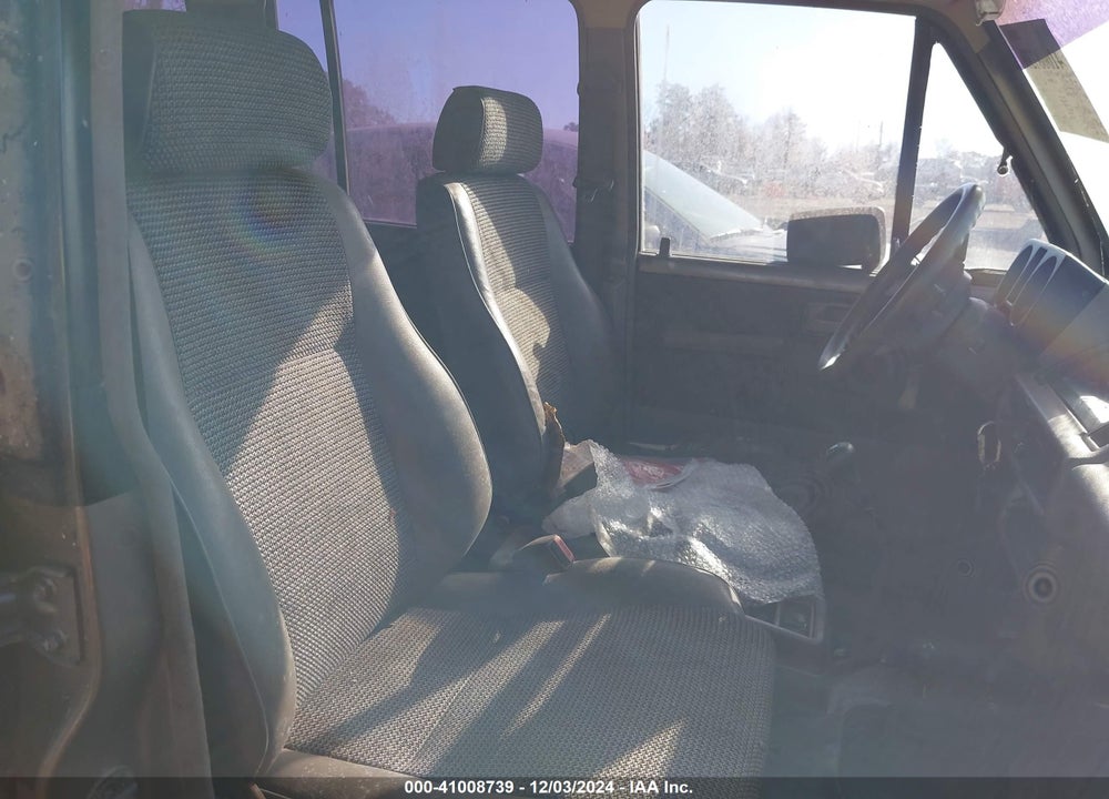 1989 ISUZU TROOPER II VIN: JACCH58E0K8923410