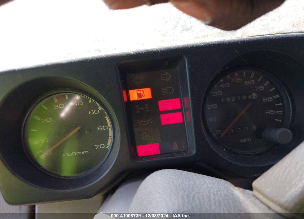 1989 ISUZU TROOPER II VIN: JACCH58E0K8923410