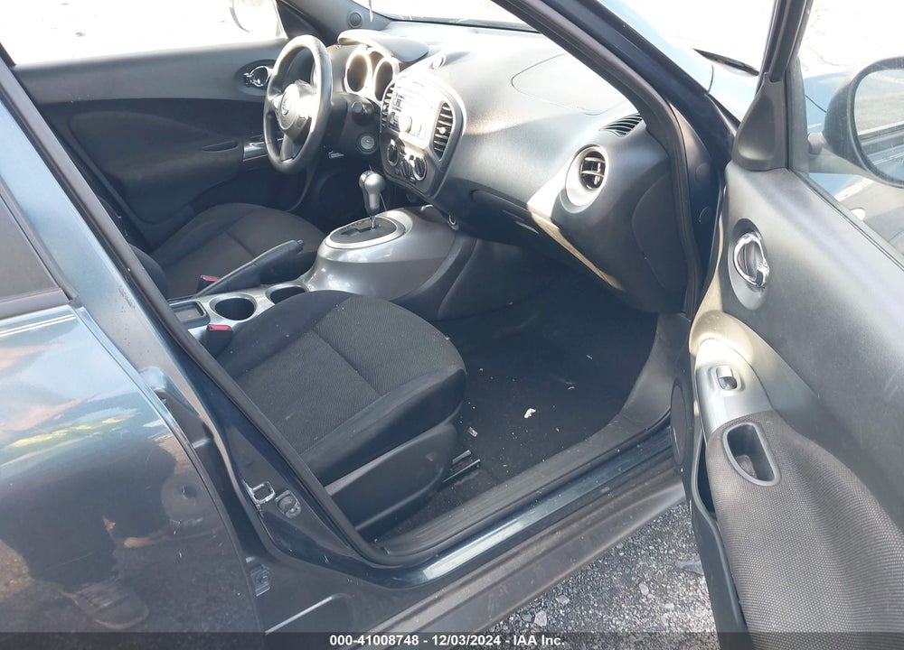 2011 NISSAN JUKE S VIN: JN8AF5MR5BT017052