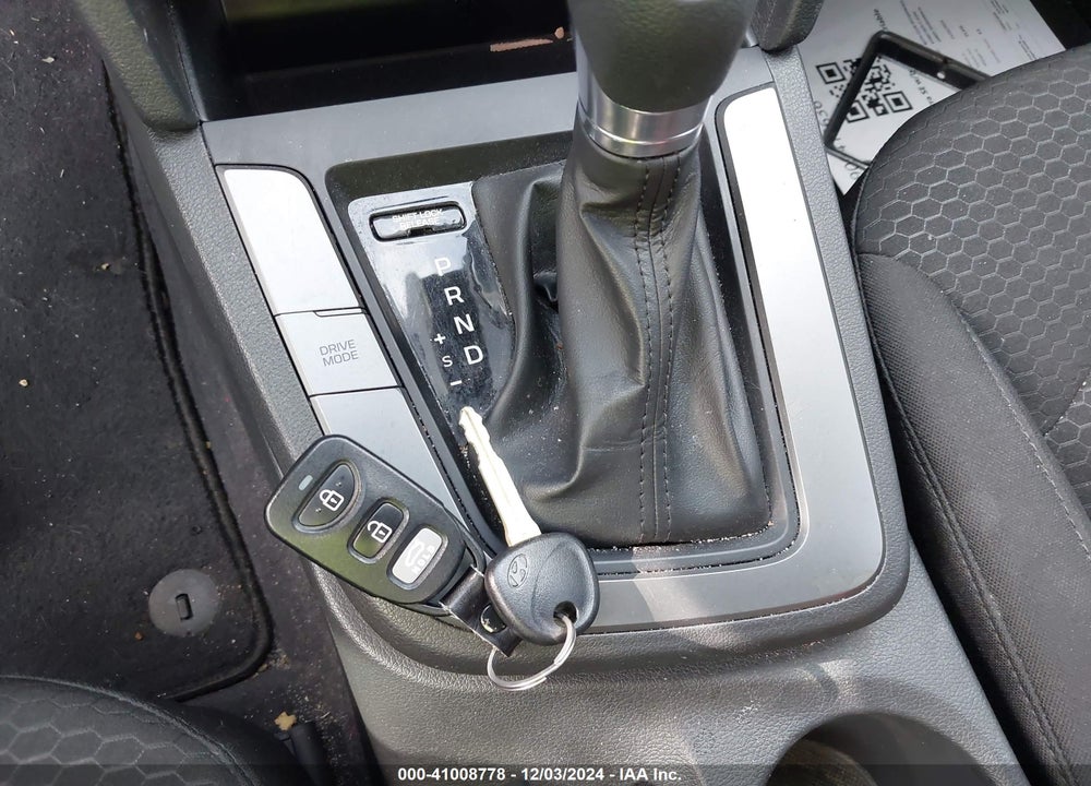 2020 HYUNDAI ELANTRA SE VIN: 5NPD74LF1LH615765