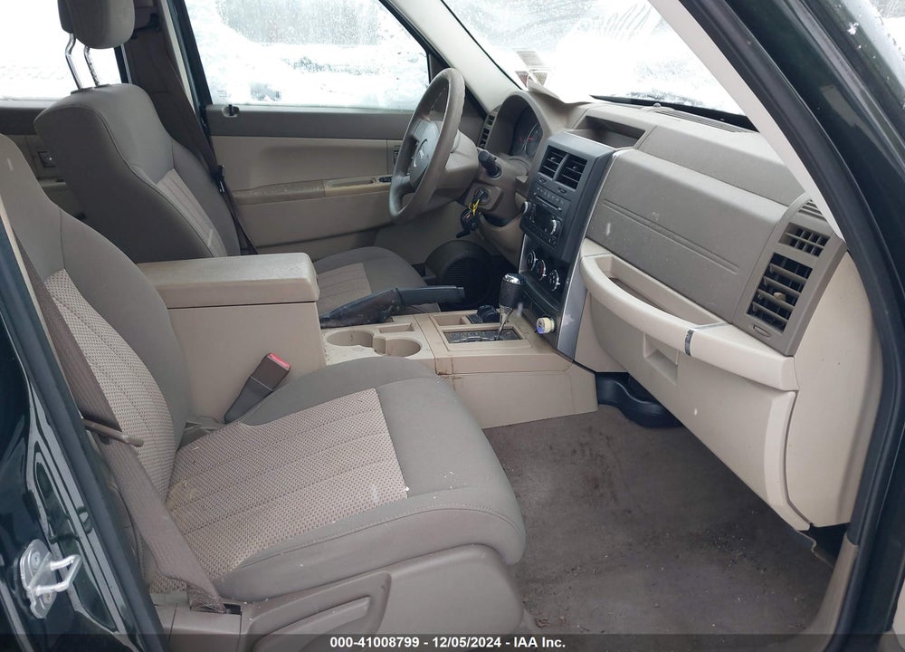 2010 JEEP LIBERTY VIN: 1J4PN2GK2AW135363