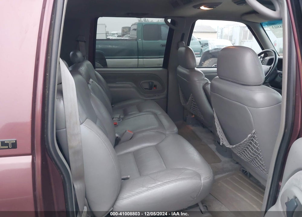 1996 CHEVROLET SUBURBAN K1500 VIN: 1GNFK16R0TJ426602