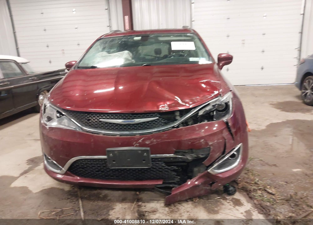 2018 CHRYSLER PACIFICA TOURING L PLUS VIN: 2C4RC1EG0JR330237