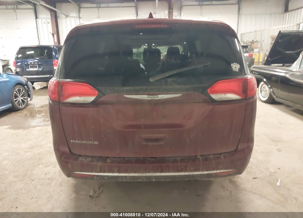 2018 CHRYSLER PACIFICA TOURING L PLUS VIN: 2C4RC1EG0JR330237