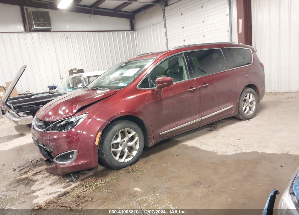 2018 CHRYSLER PACIFICA TOURING L PLUS VIN: 2C4RC1EG0JR330237