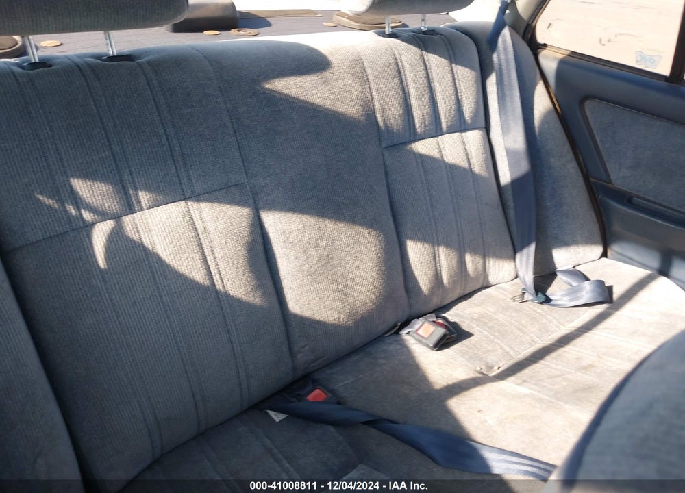 1989 HONDA CIVIC LX VIN: 1HGED3559KA027308