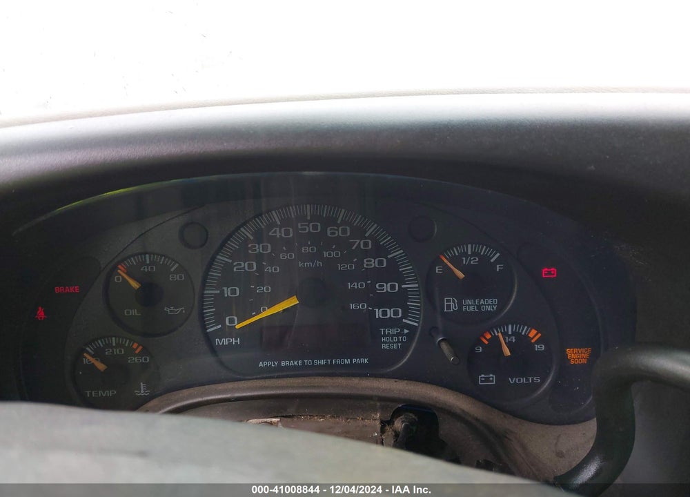 2001 CHEVROLET EXPRESS VIN: 1GCFG25W711135227