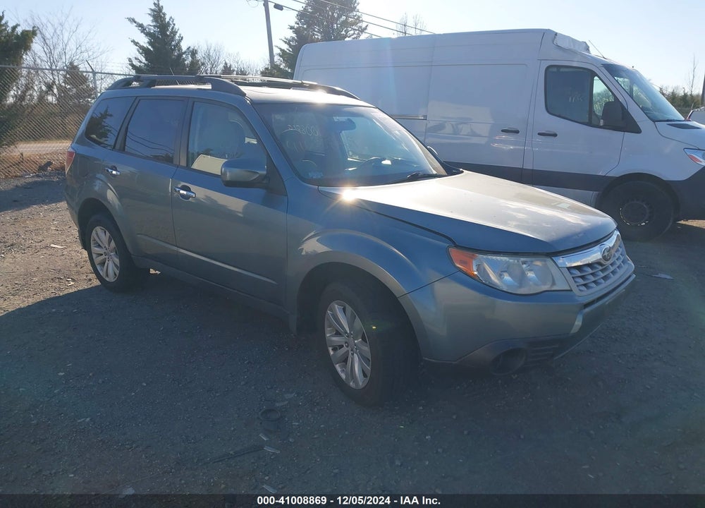 2013 SUBARU FORESTER 2.5X PREMIUM VIN: JF2SHADC8DH439449
