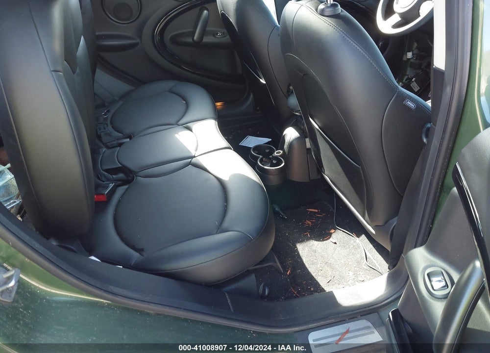 2015 MINI COUNTRYMAN COOPER S VIN: WMWZC3C58FWT02419
