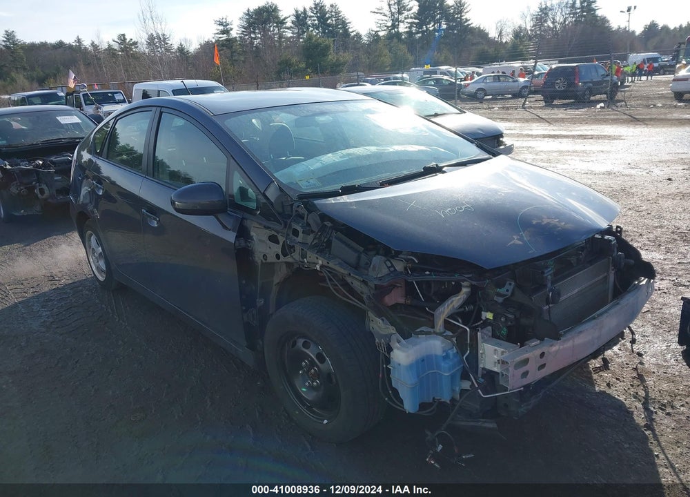 2011 TOYOTA PRIUS TWO VIN: JTDKN3DU8B5356243