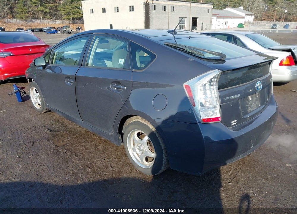 2011 TOYOTA PRIUS TWO VIN: JTDKN3DU8B5356243