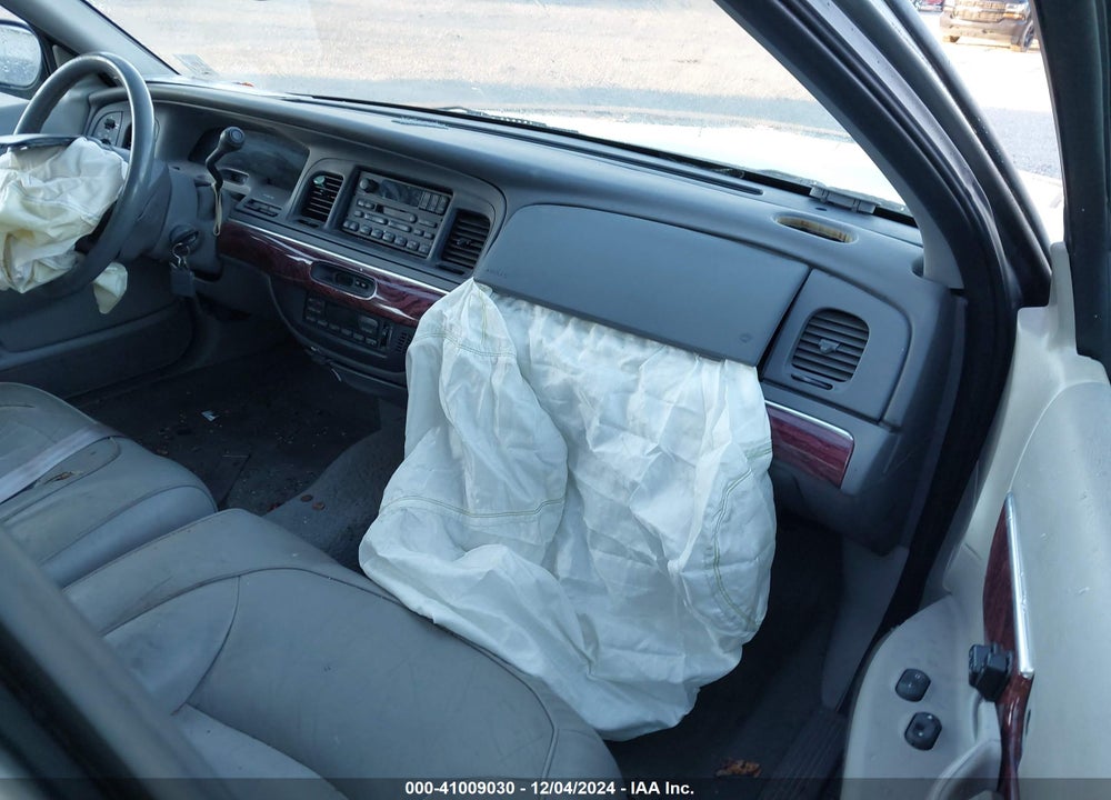 2000 MERCURY GRAND MARQUIS LS VIN: 2MEFM75W5YX643430